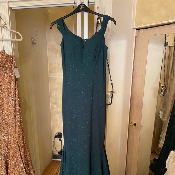 Jovani Dresses & Skirts - Jovani Gown